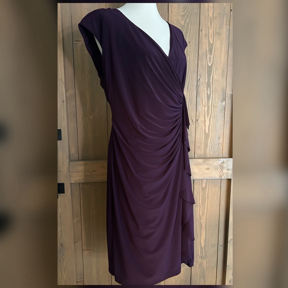 ๐EVAN-PICONE โข Faux Wrap Dress - Picture 3 of 13